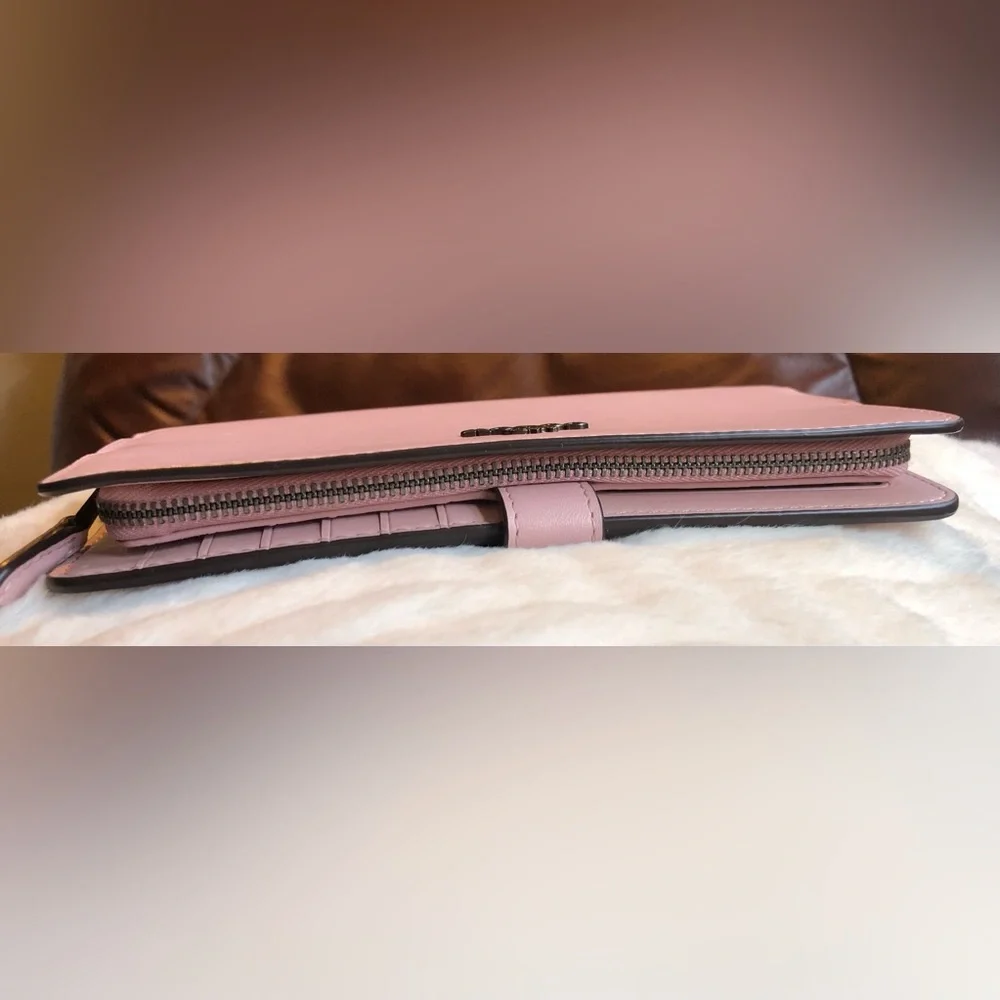 Coach Light Pink Women's All Leather Wallet - Picture 5 of 10